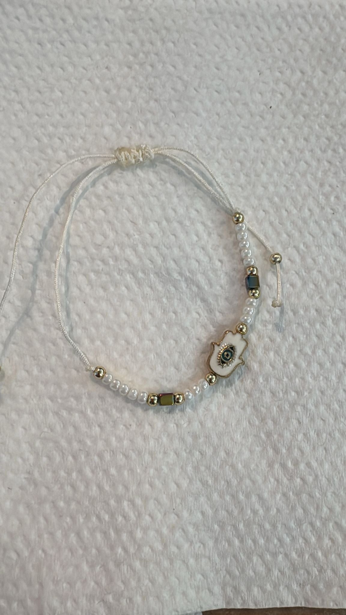 Pulsera Blanca Mano de Fatima