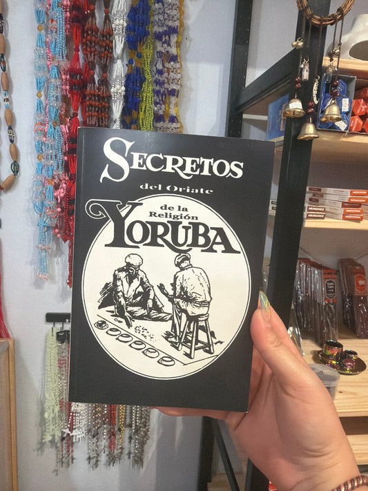 Libro Secretos del oriate de la religión yoruba