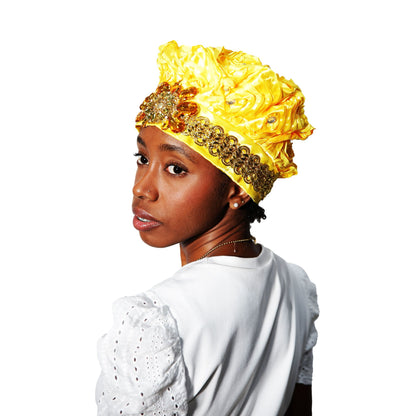 Gorro Ritual de Gala con Flores y Detalles Plateados | Disponible en Rojo, Blanco y Amarillo | Accesorio Tradicional para Mujer